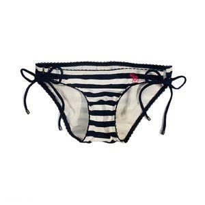 🌴 Abercrombie & Fitch